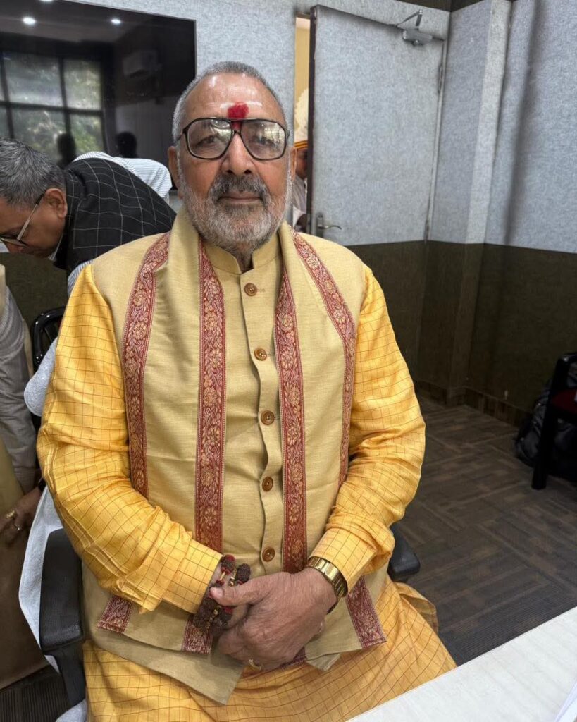 কেন্দ্রীয় বস্ত্রমন্ত্রী শ্রী গিরিরাজ সিং কলকাতায় পাট, হ্যান্ডলুম ও হস্তশিল্পের পর্যালোচনা বৈঠকে সভাপতিত্ব করলেন