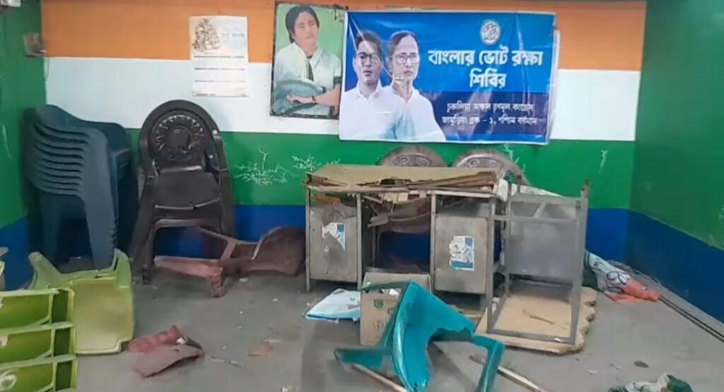 তৃণমূলের পার্টি অফিসে ভাঙচুর, আহত একাধিক 