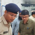 রান্নার গ্যাস সরবরাহকারীদের গুদামে পুলিশের হানা