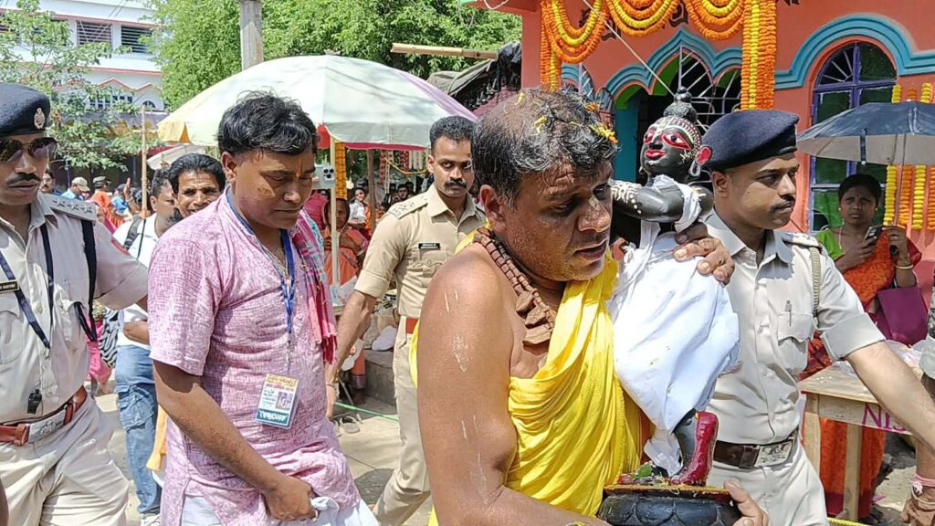 অগ্রদ্বীপে শুরু হলো তিনদিন ব্যাপী গোপীনাথের মেলা