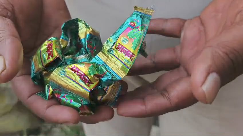 ‘হার্বাল চকলেট’-এর নামে স্কুলছাত্রীকে মাদক দেওয়ার অভিযোগ