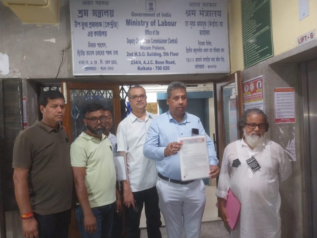 নুতন শ্রম আইনের বিরুদ্ধে ডেপুটি চিফ লেবার কমিশনার কে স্মারকলিপি বিপিবিইএর