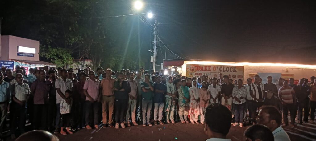 এরিক এর হত্যা কাণ্ডকে ঘিরে চিত্তরঞ্জনে মানুষের মধ্যে ক্ষোভ,পুলিশকে ‘চুড়ি পড়ার হুঁশিয়ারি