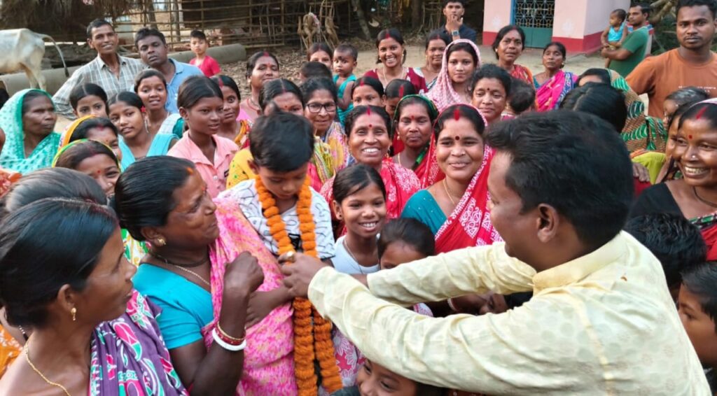 জনজোয়ারে ভাসল আউসগ্রামে তৃণমূল প্রার্থীর প্রচার