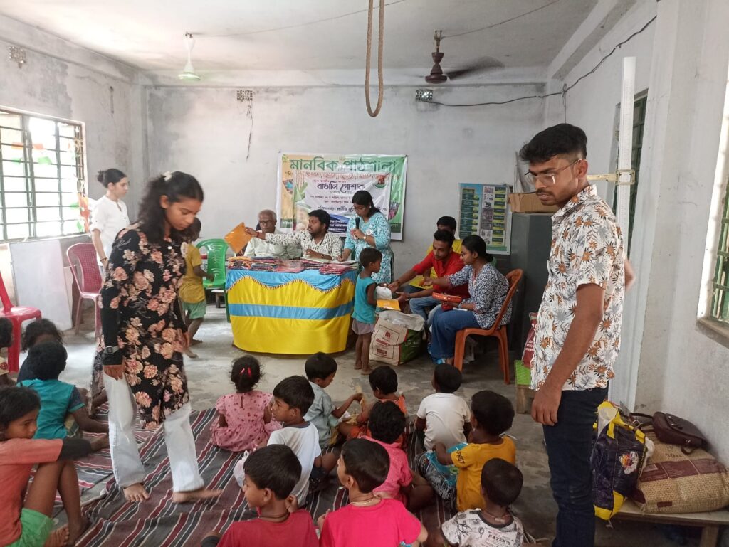 অসহায় শিশুদের পাশে নিউ ব্যারাকপুরের সংস্থা