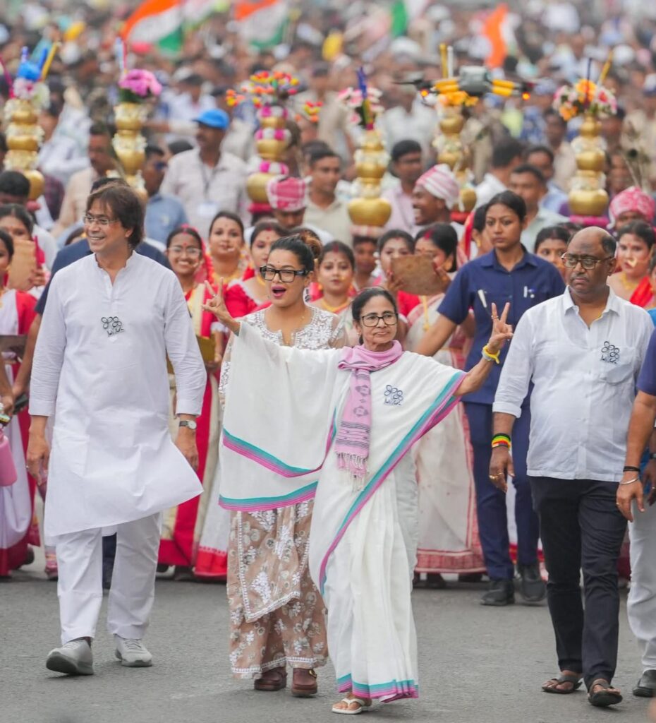 হাওড়ার রাজপথে আজ জননেত্রী মমতা বন্দ্যোপাধ্যায়