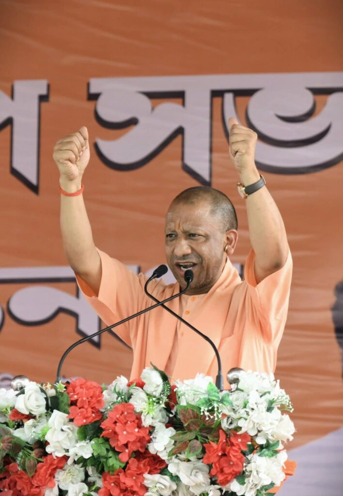 যোগীর হুঙ্কার: উন্নয়নে জোর ‘ডবল ইঞ্জিন’ তত্ত্বে