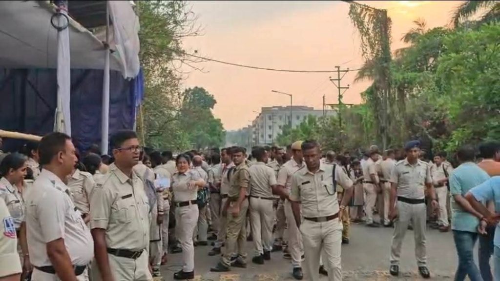 গণনার দিন: কড়া নিরাপত্তায় মুড়ে ফেলা হলো আসানসোল–দুর্গাপুর